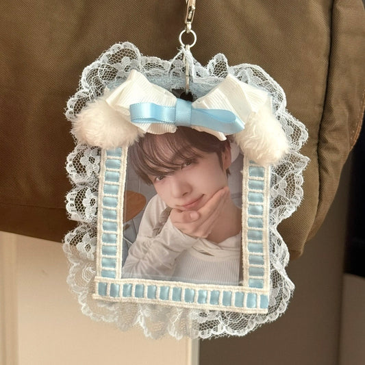 Puppy lace toploader keychain